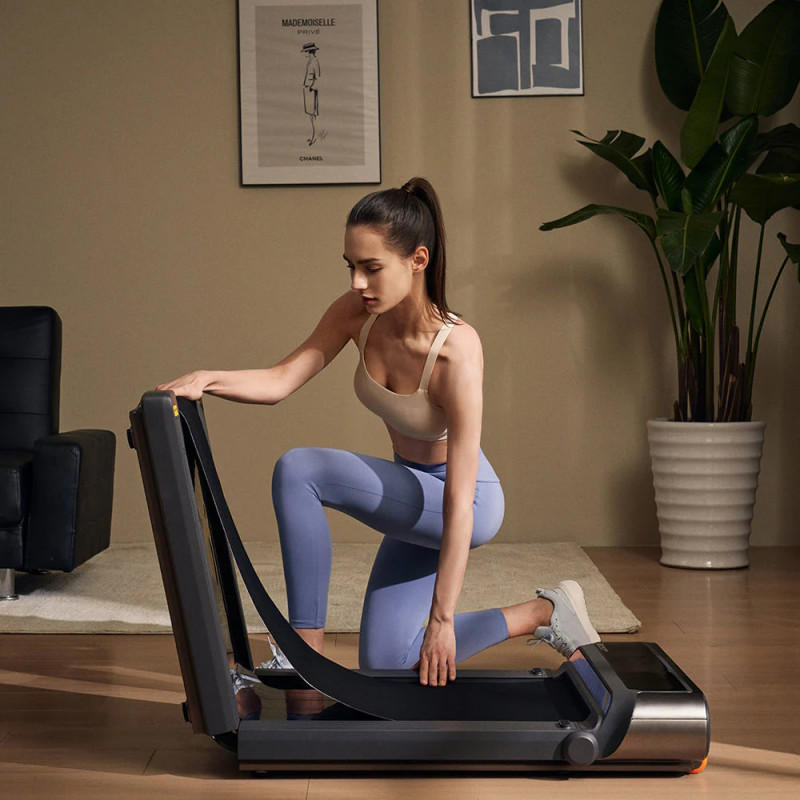 Бягаща пътека Xiaomi KingSmith WalkingPad R3 WP440F4, 735W, 1 к.с., До 120 кг, 0.5-6 км/ч, Вграден дисплей, Мобилно приложение, Сгъваема, Черен/Сив