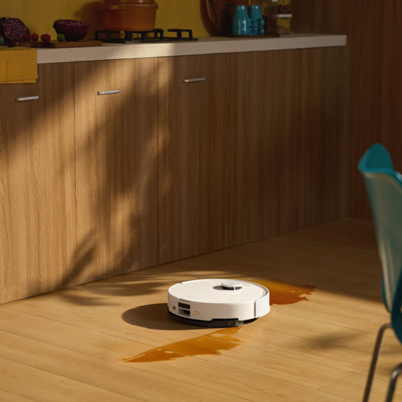 Прахосмукачка робот Roborock Q10 PF+, 10000 Pa, 150 мин, 0.35 л, Wi-Fi, Сухо/мокро, Автоматично повдигане на мопа, 360° LiDAR, 3D картографиране, Гласово управление, Бял