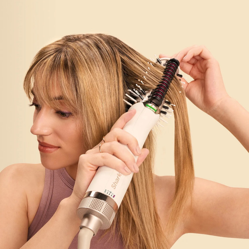 Четка за стилизиране и сушене на коса Shark SmoothStyle HT212EU, 900W, 3 темп, 215°C, Керамично покритие, Естествени косъмчета, Бял/копринен