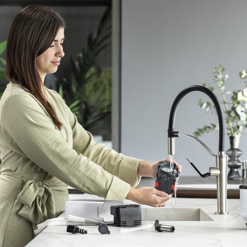 Еспресо машина DeLonghi Rivelia Onyx Black EXAM440.55.B, 1450W, 19 bar, 1.4 л, 16 напитки, Aroma, LatteCrema Hot, Twin Shot, Bean Adapt, TFT тъч дисплей, Черен мат