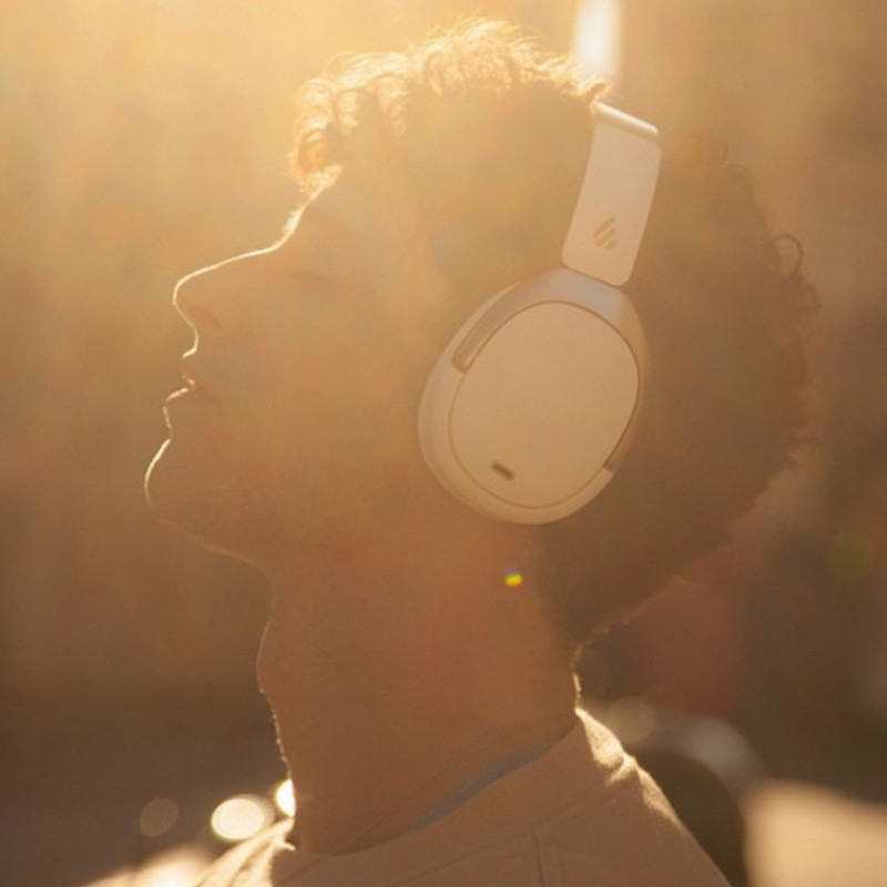 Безжични слушалки Edifier WH950NB Ivory, 40 мм, 55 часа, Динамични драйвери с титаниево покритие, 3 режима, Таймер, Bluetooth V5.3, ANC, ENC, Hi-Res, Бежов