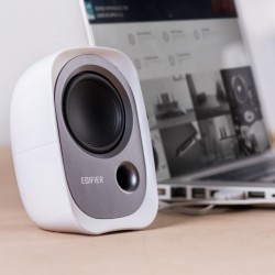 Тонколони Edifier R12U WH 2.0, 4W RMS, USB, AUX, 20 KHz, 2.25" говорители, Контрол на звука, Бял