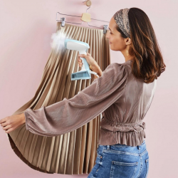 Уред за гладене с пара Tefal DT3041E1, 1300W, 0.12 л, 20 г/мин, Вертикално гладене, Керамична плоча, Сгъваем, Бял/син