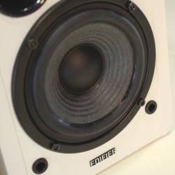 Тонколони Edifier R1280T WH-SL 2.0, 42W RMS, 2хRCA, Дистанционно управление, Дървен корпус, Бял/сребрист