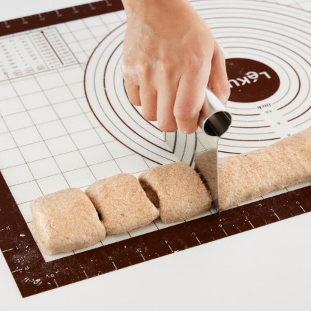 Подложка за точене Lekue 1009484, 60x40 см, Мерителни скали, Силикон -20/+220°C, Бял/кафяв