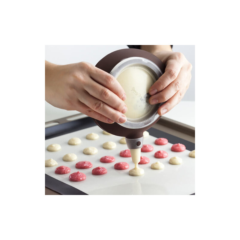 Шприц за сладки Lekue 1010198, 6 приставки, -60°C/+220°C, Платинен силикон, Кафяв