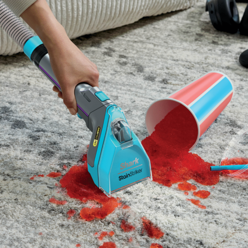 Прахосмукачка за петна Shark StainStriker PX250EUT, 450W, 0.72 л, Преносима, Гъвкав маркуч, 4 приставки, Син/розов