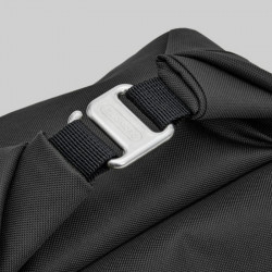 Изолирана чанта за обяд Black+Blum LBB018, 6.7 л, 33.5х15.5х31 см, Водоотблъскваща, Навиваща се, Каишка за носене, Без BPA, Черен