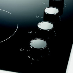 Плот за вграждане Electrolux EGE6172NOK, 7600W, Газ и електричество, Електронно запалване, Индикатор за остатъчна топлина, Черен