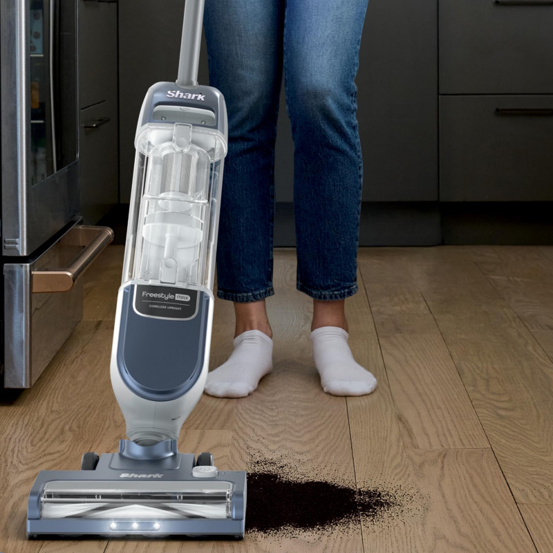 Вертикална прахосмукачка Shark Freestyle Max SV2002, 30W, 0.7 л, 20 мин, 2 скорости, 2 степени, LED светлини, Станция за зареждане, Син