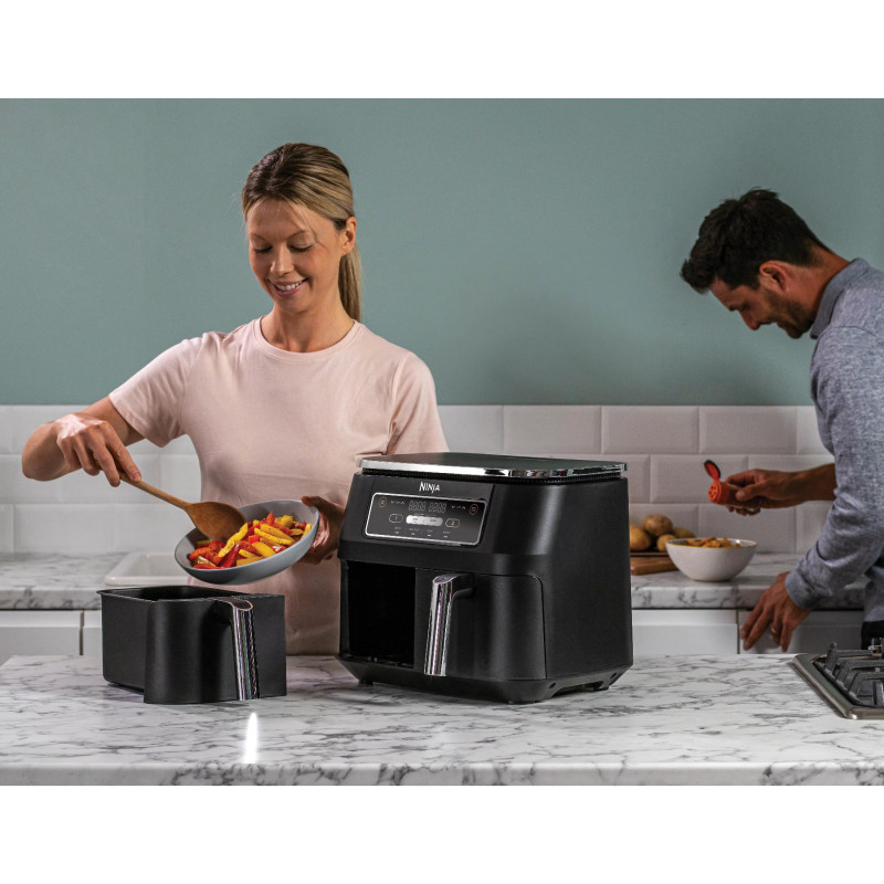 Двоен фритюрник с горещ въздух Ninja Foodi Dual Zone AF200EU, 2400W, Независими зони за готвене, 7.6 л, 4 програми, 100-240°C, Max Crisp, Sync, Черен