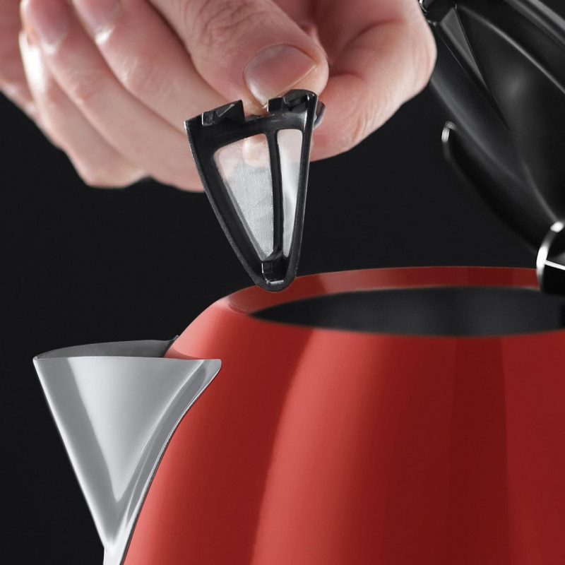 Електрическа кана Russell Hobbs Colours Plus Flame Red 20412-70, 2400W, 1.7 л, Бързо завиране, Скрит нагревател, 360° основа, Индикатор, Червен