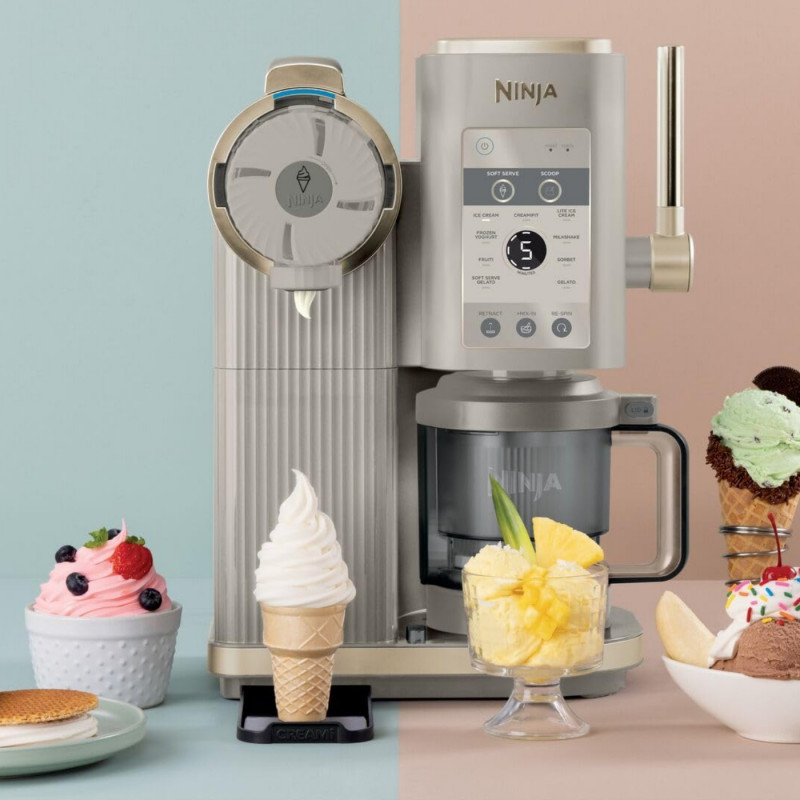 Машина за сладолед 13-в-1 Ninja CREAMi Scoop & Swirl™ NC701EUSTGD, 800W, 13 програми, 3-степенен лост за фунийки, CreamiFit, Creamify, 2 купички 473 мл, Персонализация, Кремав/златист