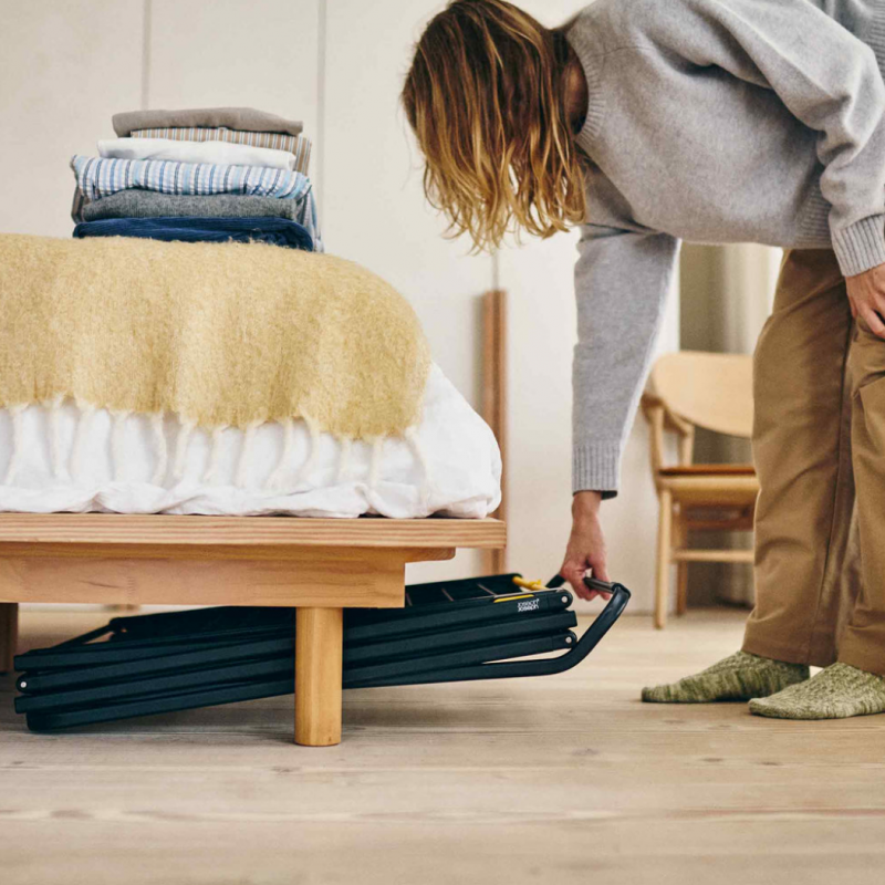 Сушилник за дрехи Joseph Joseph AirFrame™ 5000024, 16 м, 3 нива, Сгъваем, Заключващ механизъм, Удължени релси за дълги дрехи, Черен/жълт