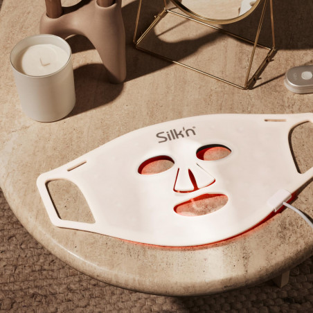 Фототерапевтична маска за лице Silk'n LED Face Mask 100 FLM100PE1001, Автономия 130 мин, 4 режима, 10 минутна сесия, Гъвкав дизайн, Бял