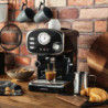 Дизайнерска еспресо машина Gastroback Basic 42615, 1100W, 15 bar, 1.25 l, Затопляне на чаши, Подвижни части, Порт-филтър, Черен