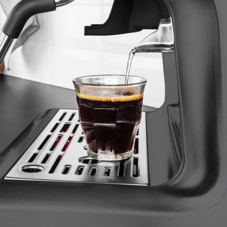 Еспресо машина Gastroback Advanced Urban Duo 42627, 3000W, 15 bar, 30 степени на смилане, Dual Thermoblock, Pre-brew, Манометър, Черен