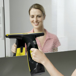 Уред за почистване на прозорци Karcher WV 2 PREMIUM, 100 мл, Автономия 35 мин, До 105 м2, LED индикатор, Черен/Жълт