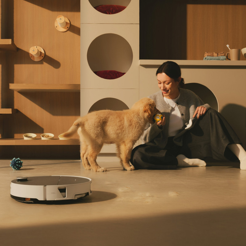 Прахосмукачка робот Roborock Saros 20 Sonic Complete, 65W, 36000 Pa, 228 мл/2.7 л, AdaptiLift 3.0, RetractSense LiDAR с Reactive AI 3.0, Автономия 190 мин, Бял