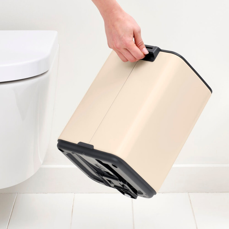 Кош за боклук Brabantia Bo Pedal 1010077, 7 л, Плавно затваряне, Гумирана основа, Бежов