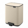 Кош за боклук Brabantia Bo Pedal 1010077, 7 л, Плавно затваряне, Гумирана основа, Бежов