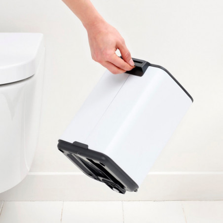 Кош за боклук Brabantia Bo Pedal 1010117, 4 л, Леко затваряне, Противоплъзгаща основа, Бял