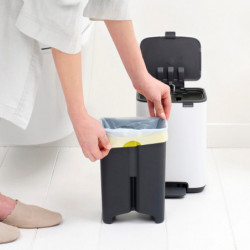 Кош за боклук Brabantia Bo Pedal 1010117, 4 л, Леко затваряне, Противоплъзгаща основа, Бял
