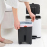 Кош за боклук Brabantia Bo Pedal 1010118, 7 л, Плавно затваряне, Гумирана основа, Бял