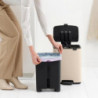 Кош за боклук Brabantia Bo Pedal 1010123, 12 л, Леко затваряне, Противоплъзгаща основа, Бежов