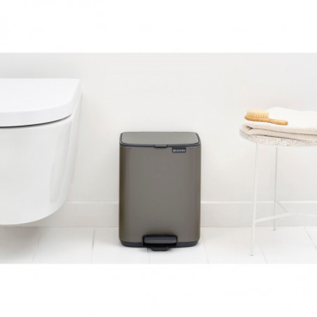 Кош за боклук Brabantia Bo Pedal 1010127, 7 л, Плавно затваряне, Гумирана основа, Тъмносив