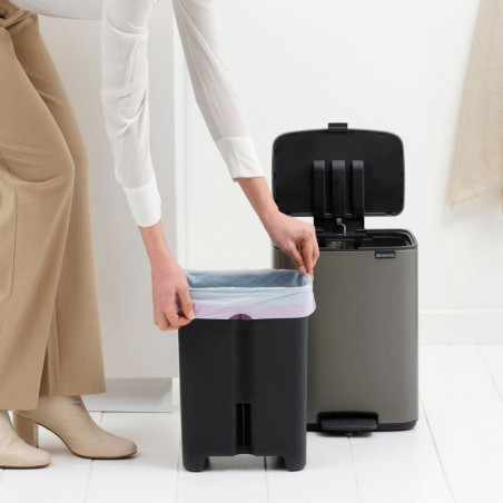 Кош за боклук Brabantia Bo Pedal 1010128, 12 л, Леко затваряне, Противоплъзгаща основа, Платинено сив