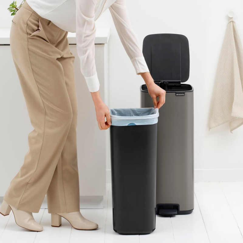 Кош за боклук Brabantia Bo Pedal 1010129, 30 л, Леко затваряне, Противоплъзгаща основа, Сив
