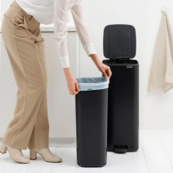 Кош за боклук Brabantia Bo Pedal 1010139, 30 л, Леко затваряне, Противоплъзгаща основа, Черен