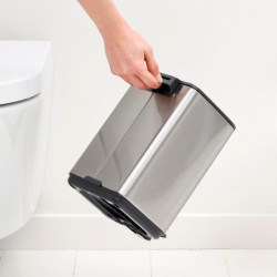 Кош за боклук Brabantia Bo Pedal 1010141, 4 л, Леко затваряне, Противоплъзгаща основа, Устойчив на пръстови отпечатъци, Инокс/Мат
