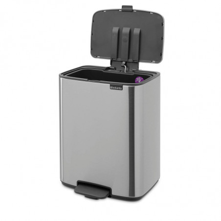 Кош за боклук Brabantia Bo Pedal 1010143, 12 л, Леко затваряне, Противоплъзгаща основа, Устойчив на пръстови отпечатъци, Инокс/Мат