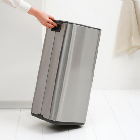 Кош за боклук Brabantia Bo Pedal 1010144, 30 л, Леко затваряне, Противоплъзгаща основа, Устойчив на пръстови отпечатъци, Инокс/Мат