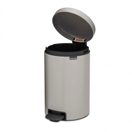 Кош за боклук с педал Brabantia NewIcon 1010440, 12 л, Плавно затваряне, Противоплъзгаща основа, Светлосив