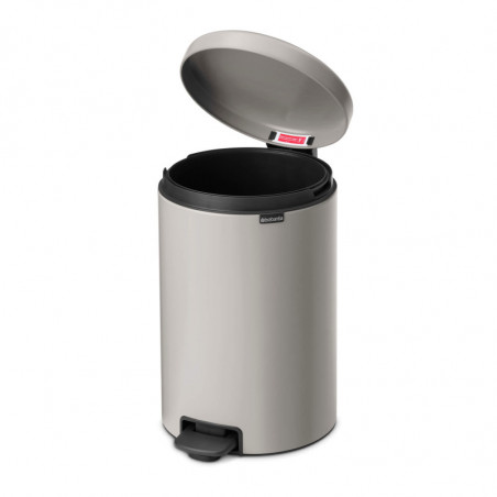 Кош за боклук с педал Brabantia NewIcon 1010441, 20 л, Плавно затваряне, Противоплъзгаща основа, Светлосив