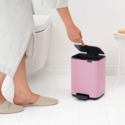 Кош за боклук Brabantia Bo Pedal 1010444, 4 л, Леко затваряне, Противоплъзгаща основа, Розов
