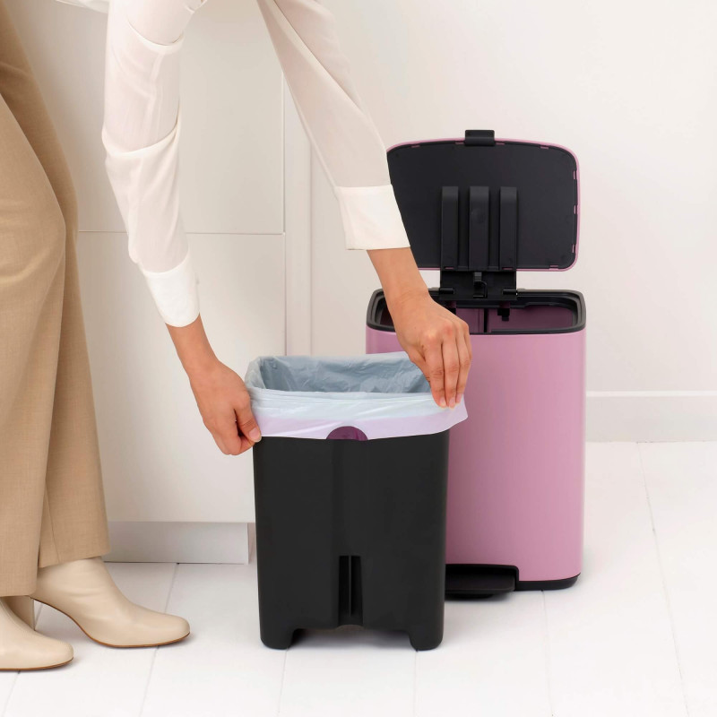Кош за боклук Brabantia Bo Pedal 1010446, 12 л, Леко затваряне, Противоплъзгаща основа, Розов
