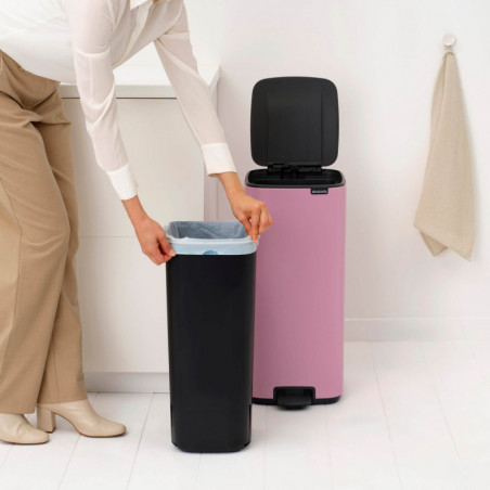 Кош за боклук Brabantia Bo Pedal 1010447, 30 л, Леко затваряне, Противоплъзгаща основа, Розов