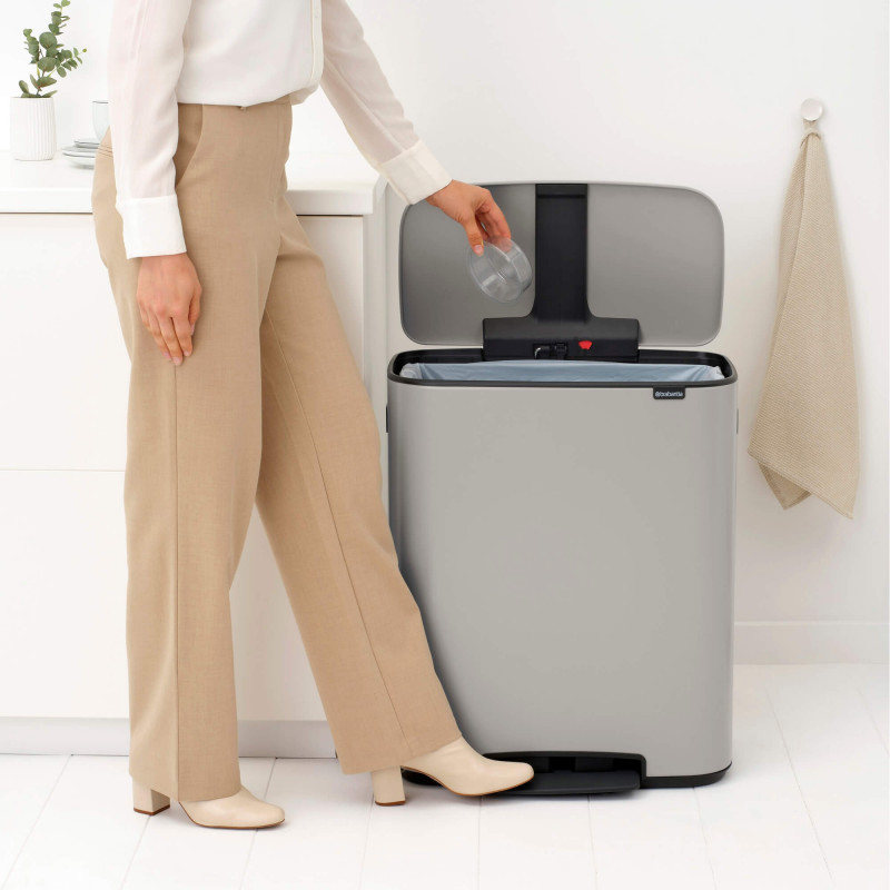 Кош за боклук Brabantia Bo Pedal 1010448, 60 л, Леко затваряне, Противоплъзгаща основа, Светлосив