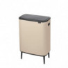 Кош за боклук Brabantia Bo Touch Hi 1010457, 60 л, Странични отвори за пренасяне, Регулируеми крака, Бежов