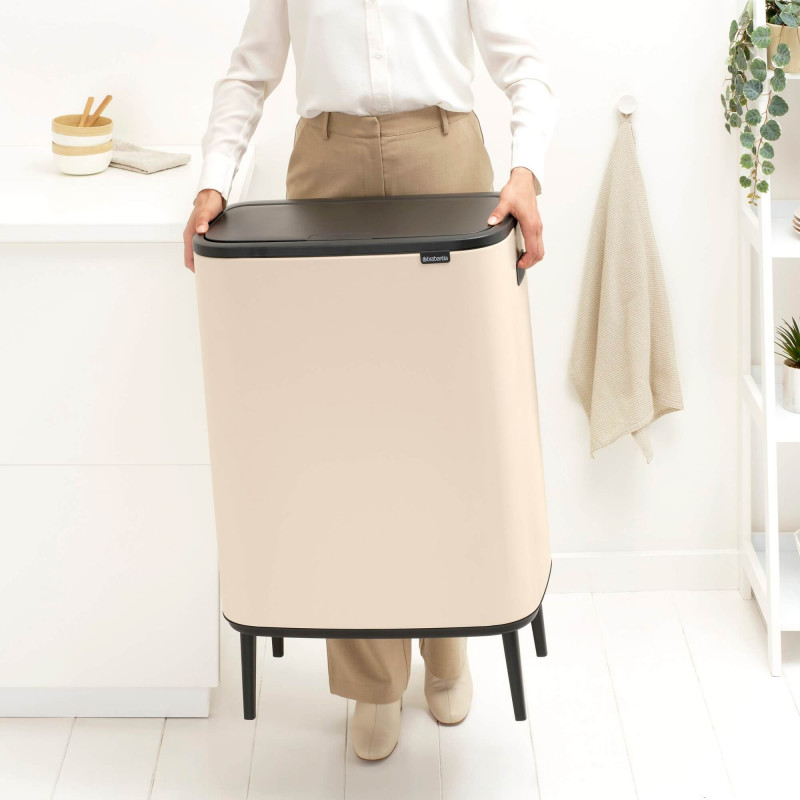 Кош за боклук Brabantia Bo Touch Hi 1010457, 60 л, Странични отвори за пренасяне, Регулируеми крака, Бежов