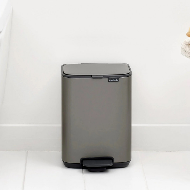 Кош за боклук Brabantia Bo Pedal 1010126, 4 л, Леко затваряне, Противоплъзгаща основа, Сив