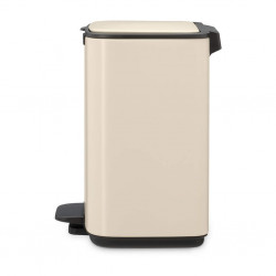 Кош за боклук Brabantia Bo Pedal 1010122, 4 л, Леко затваряне, Противоплъзгаща основа, Бежов