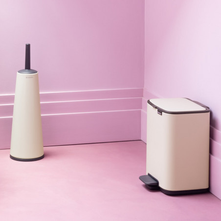 Кош за боклук Brabantia Bo Pedal 1010122, 4 л, Леко затваряне, Противоплъзгаща основа, Бежов