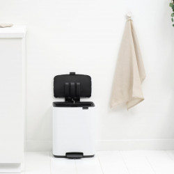 Кош за боклук Brabantia Bo Pedal 1010119, 12 л, Леко затваряне, Противоплъзгаща основа, Бял