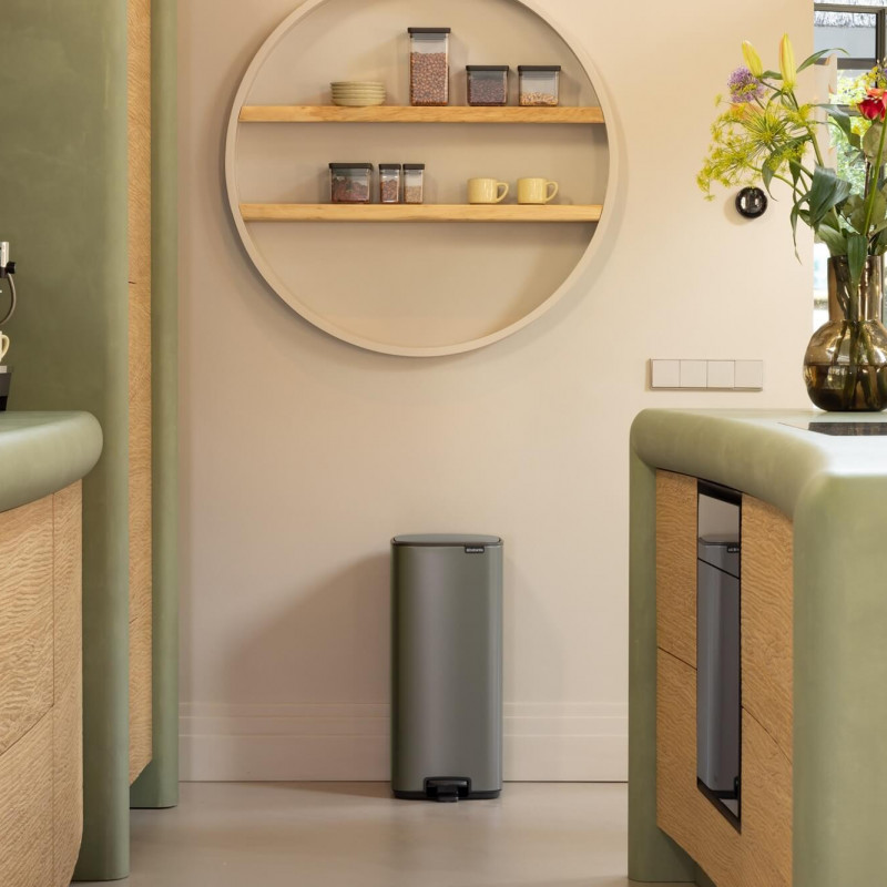 Кош за боклук Brabantia Bo Pedal 1010129, 30 л, Леко затваряне, Противоплъзгаща основа, Сив