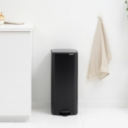 Кош за боклук Brabantia Bo Pedal 1010139, 30 л, Леко затваряне, Противоплъзгаща основа, Черен